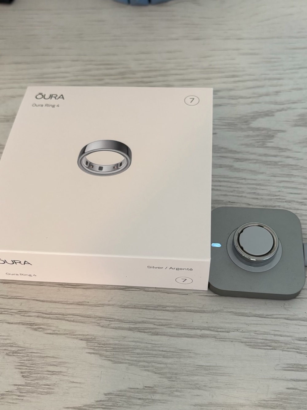 Oura Ring 4 in Silver Metal Finish